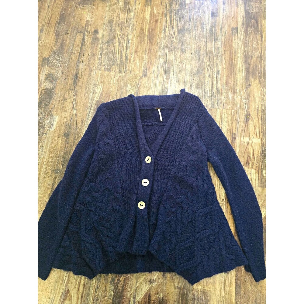 Free People far away M Navy Wool Cable-Knit Button Front V-Neck Cardigan Sweater